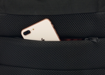 Batoh-s-ochranou-proti-kradeziYBB-1501_6