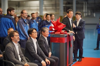 Slavnostni-zahajeni-vyroby-venkovnich-jednotek-tepelnych-cerpadel-Aquarea-v-Plzni