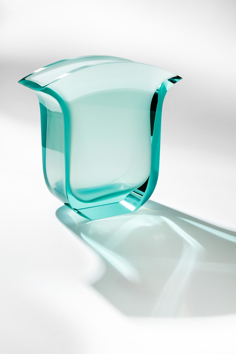 VÁZA PEACE: SYMBOL MÍRU ZE SKLÁRNY MOSER