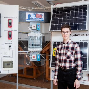 Bezmála sto škol z 8 zemí Evropy se utká o titul elektrotechnický projekt roku