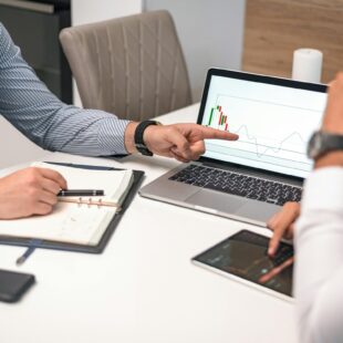 Kdy je trvalá licence Microsoft výhodnější než předplatné a kdy ne?