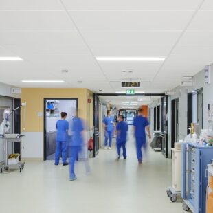 Nadměrný hluk v nemocnicích ovlivňuje rekonvalescenci pacientů i výkon personálu
