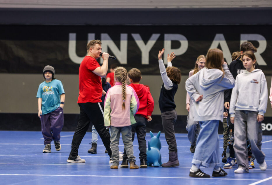 SCHOOL MATCH 2025: Florbalová show, která propojuje sport, školy a emoce, se vrací do Prahy