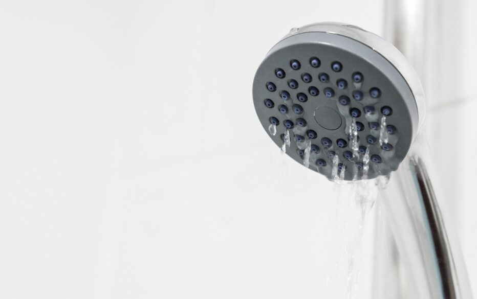 Jak zabránit kolísání tlaku vody v domě?