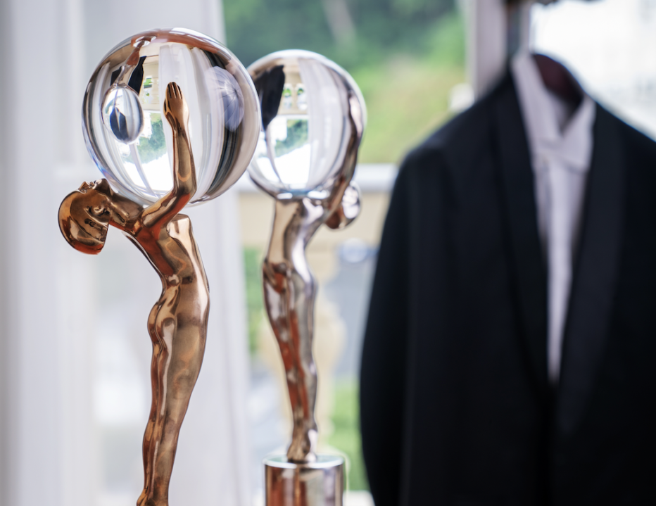 BUDÍ DOJEM, JAKO BY TU BYLY ODJAKŽIVA: KŘIŠŤÁLOVÉ GLÓBY MOSER ALE SLAVÍ V ROCE 2022 SYMBOLICKÝCH 22 LET SVÉ EXISTENCE